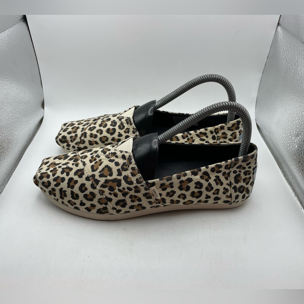 Toms Alpargata women’s cheetah print loafers size 7